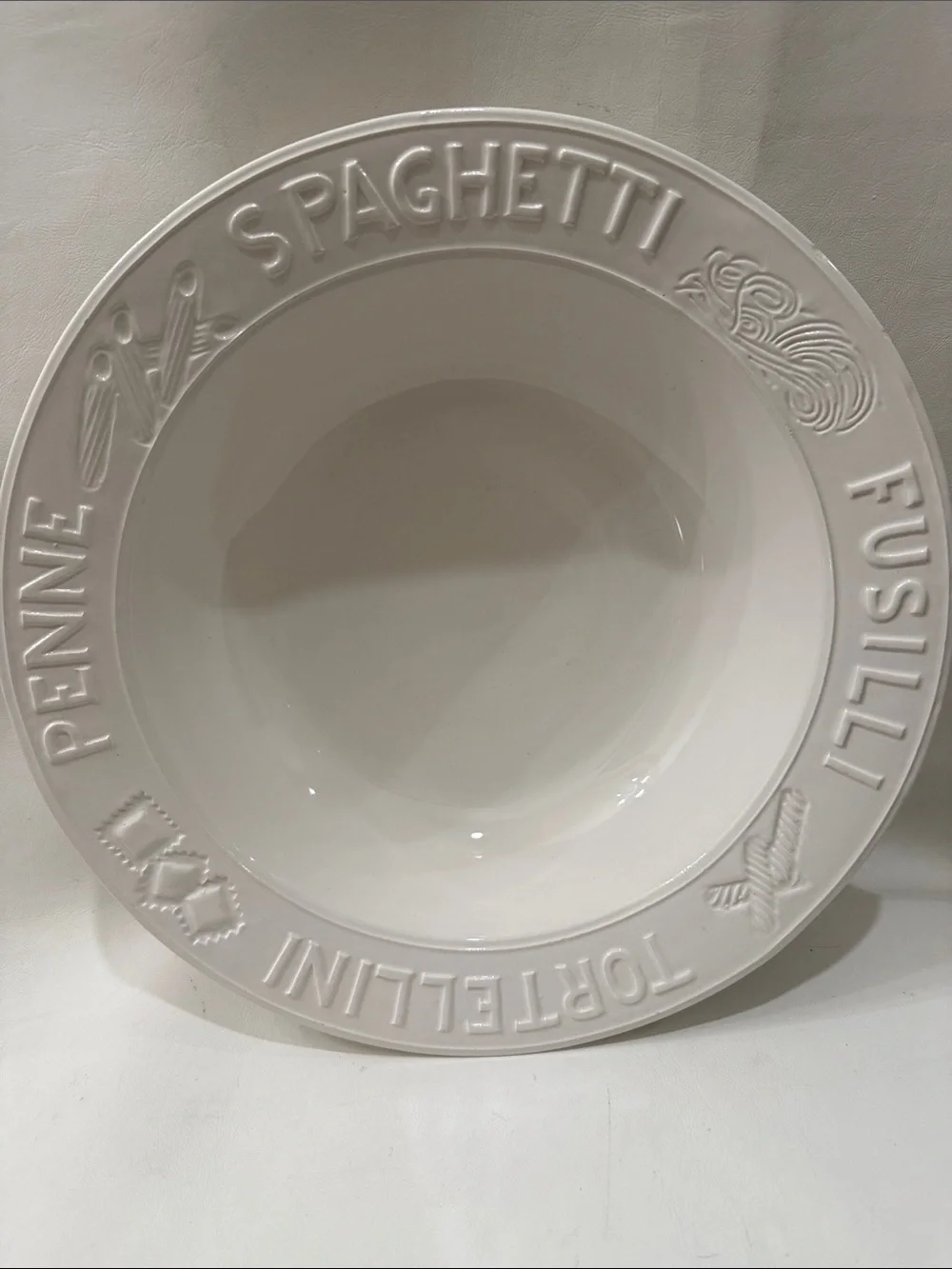 Sur La Table Italy White Pasta Serving Bowl 14 In X 3 3/4 Spaghetti Tortellini